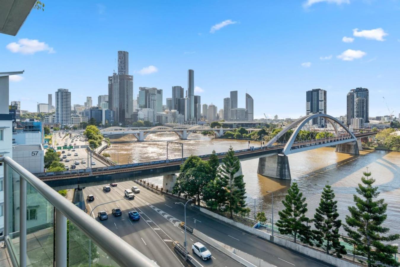Cbd Modern 3bed Panoramic River View, 2cars And Pool * Brisbane